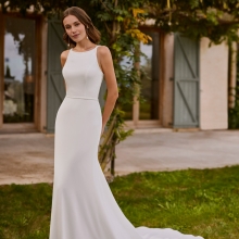 Robe de mariée NAITEL Dentelle manches longues