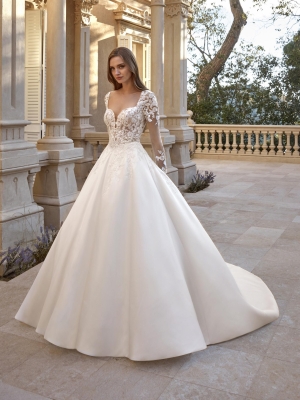 OLENNA wedding Dress: San Patrick collection 2026 Paris Boutique