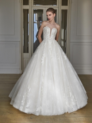 VANNIA wedding Dress: San Patrick collection 2026 Paris Boutique