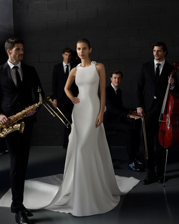 YUREN Wedding Dress Aire Barcelona Collection 2026| Paris Boutique