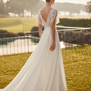 ZAMINA Wedding Dress Aire Barcelona Collection 2026| Paris Boutique