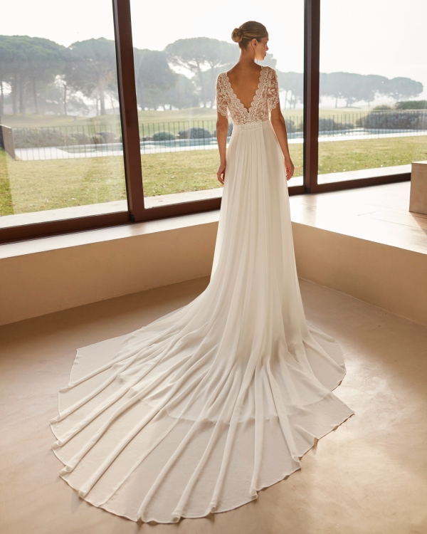 ZAMINA Wedding Dress Aire Barcelona Collection 2026| Paris Boutique