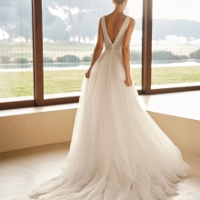 ZULI Wedding Dress Aire Barcelona Collection 2026| Paris Boutique