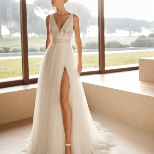 ZULI Wedding Dress Aire Barcelona Collection 2026| Paris Boutique