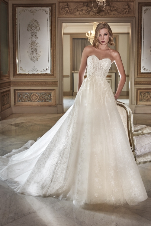 ACONITA Wedding Dress Pronovias Privee collection 2026 | Paris Boutique