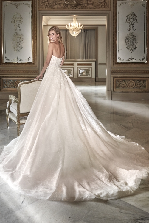 ACONITA Wedding Dress Pronovias Privee collection 2026 | Paris Boutique