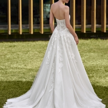 ADRIE Wedding Dress Pronovias collection 2026 | Boutique Paris
