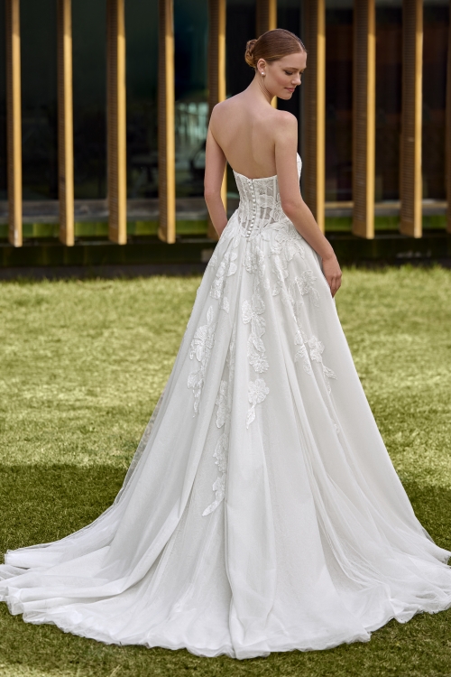 ADRIE Wedding Dress Pronovias collection 2026 | Boutique Paris