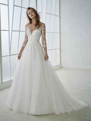 FERIA Wedding Dress White one Collection 2026 Paris Boutique