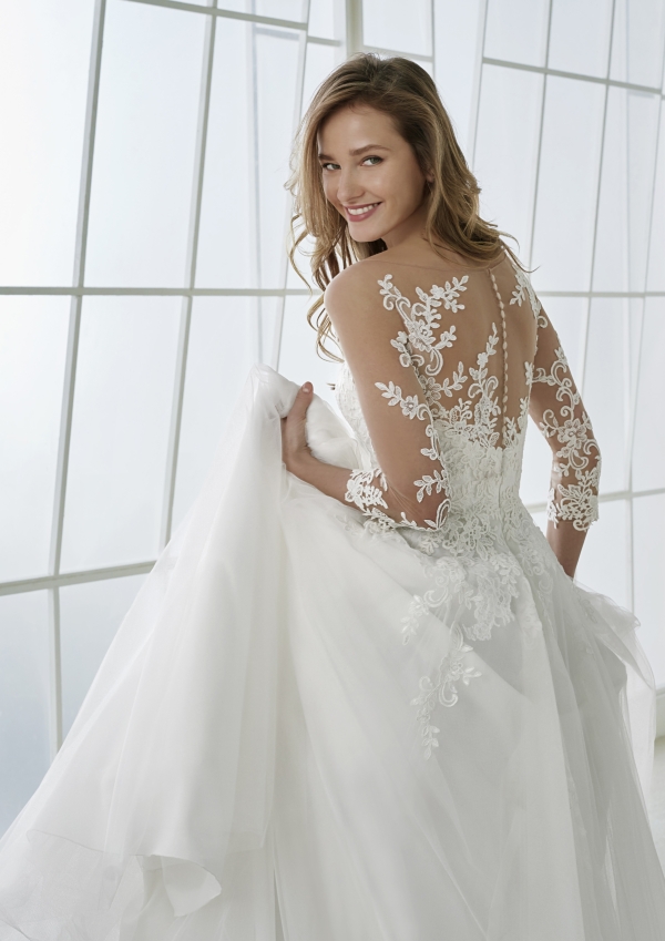 Robe de Mariée FERIA White One Collection 2026 | Paris
