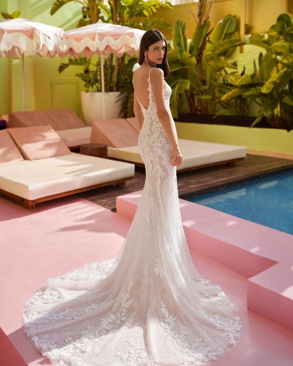 Robe de mariée JASEN Luna Novias collection 2026 | Paris