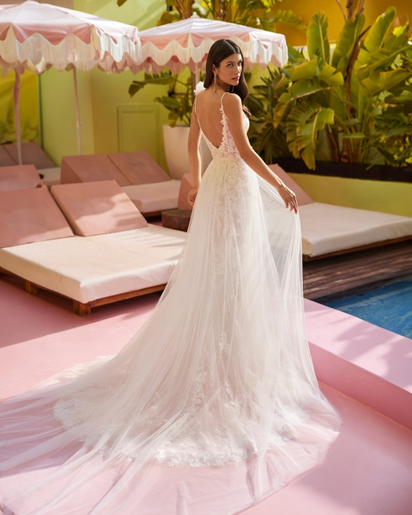 Robe de mariée JASEN Luna Novias collection 2026 | Paris