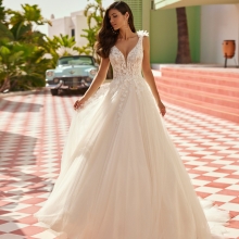 Robe de mariée JESSAM Luna Novias collection 2026 | Paris