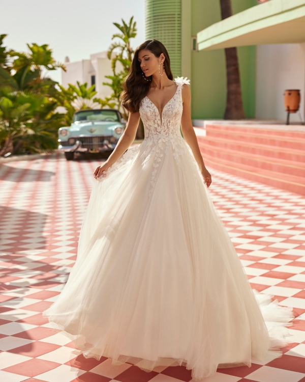 Robe de mariée JESSAM Luna Novias collection 2026 | Paris