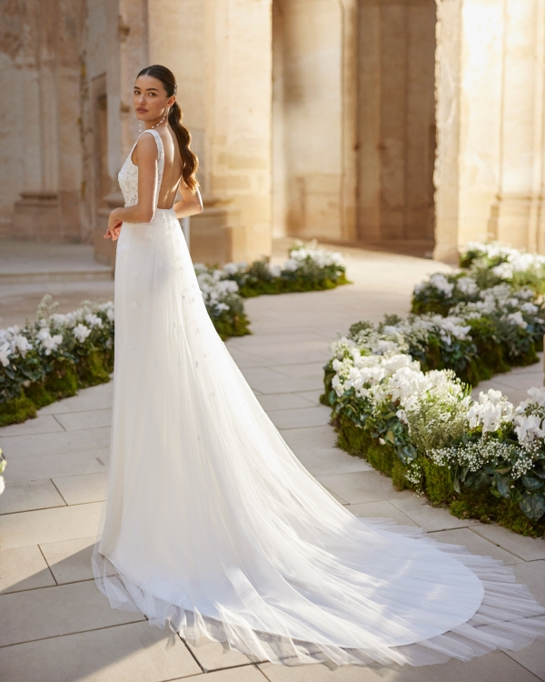 MAIDA Wedding Dress Aire Barcelona Collection 2026 | Paris Boutique
