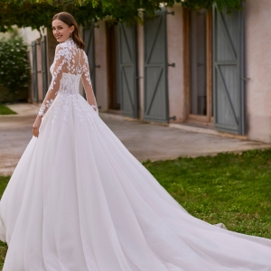 Robe de mariée NISARA Alma Novias collection 2026