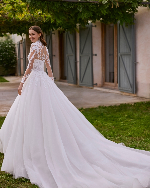 Robe de mariée NISARA Alma Novias collection 2026