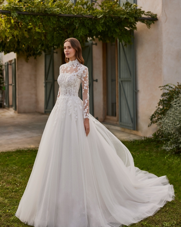 Robe de mariée NISARA Alma Novias collection 2026
