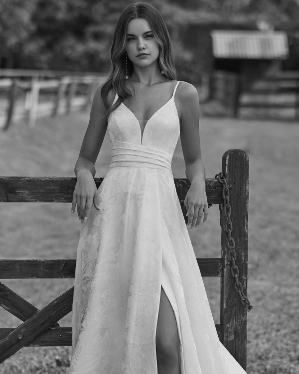 Robe de mariée NITHAN Alma Novias collection 2026 Robe de mariée NITHAN Alma Novias collection 2026