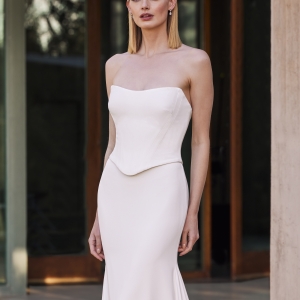 POLENIA Wedding Dress Pronovias collection 2026 | Boutique Paris