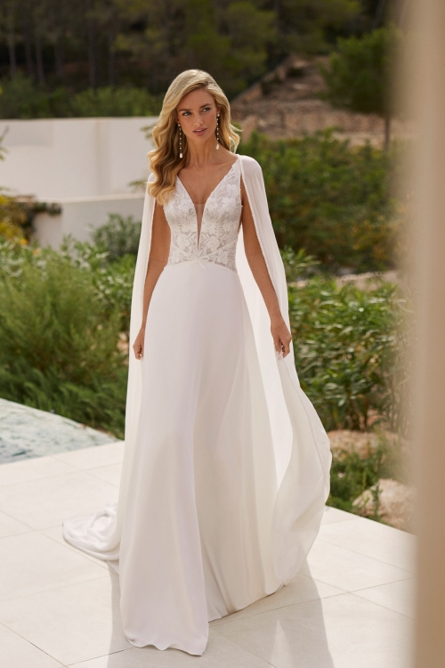 Robe de mariée SANYA Adriana Alier collection 2026: Paris