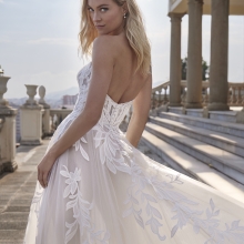 Robe de Mariée TEIA Pronovias collection 2026 | Paris