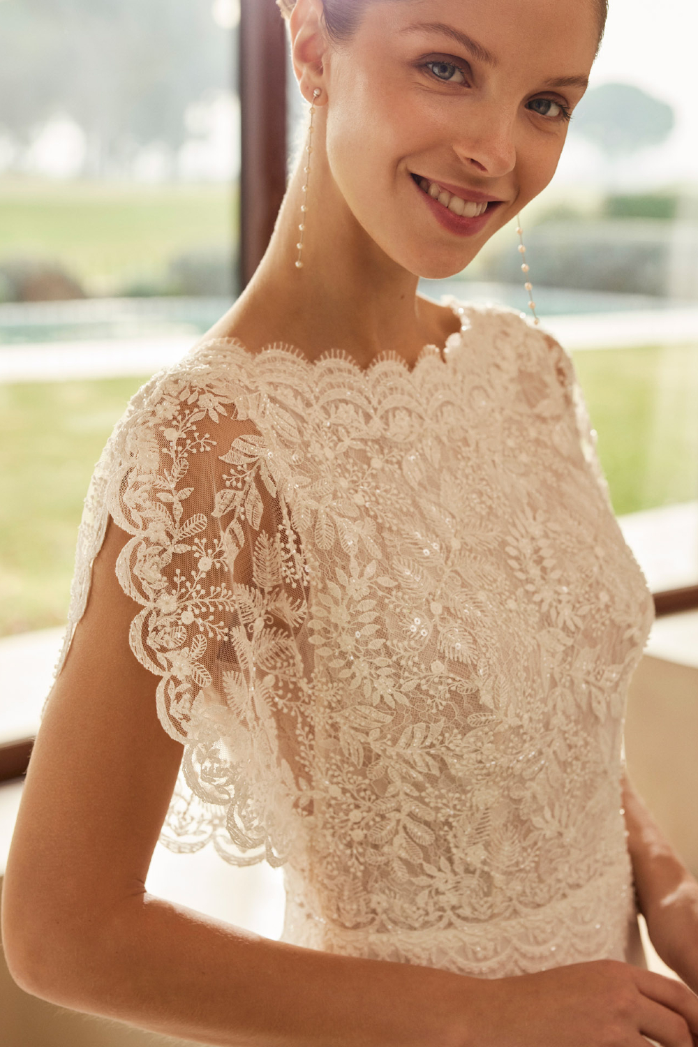 robe-de-mariee-manche-courte