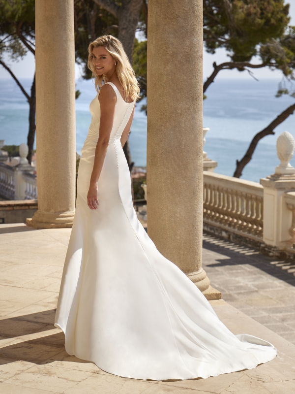 Robe de Mariée ARCHIVAL Pronovias collection 2026 | Paris