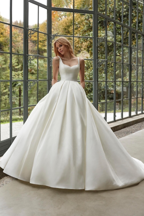 LAMYA Nicole Wedding Dress collection 2026 | Boutique Paris