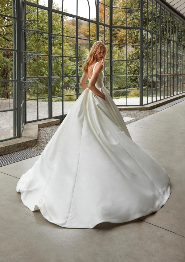 LAMYA Nicole Wedding Dress collection 2026 | Boutique Paris