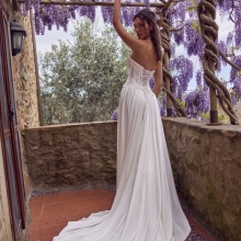 ERATO Wedding Dress WONA CONCEPT collection 2026 | Boutique Paris