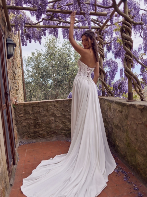 ERATO Wedding Dress WONA CONCEPT collection 2026 | Boutique Paris