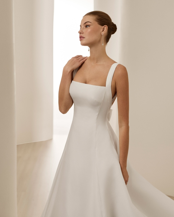 DAMARIS Wedding Dress Aire Barcelona Collection 2027 | Paris Boutique DAMARIS Wedding Dress Aire Barcelona Collection 2027 | Paris Boutique