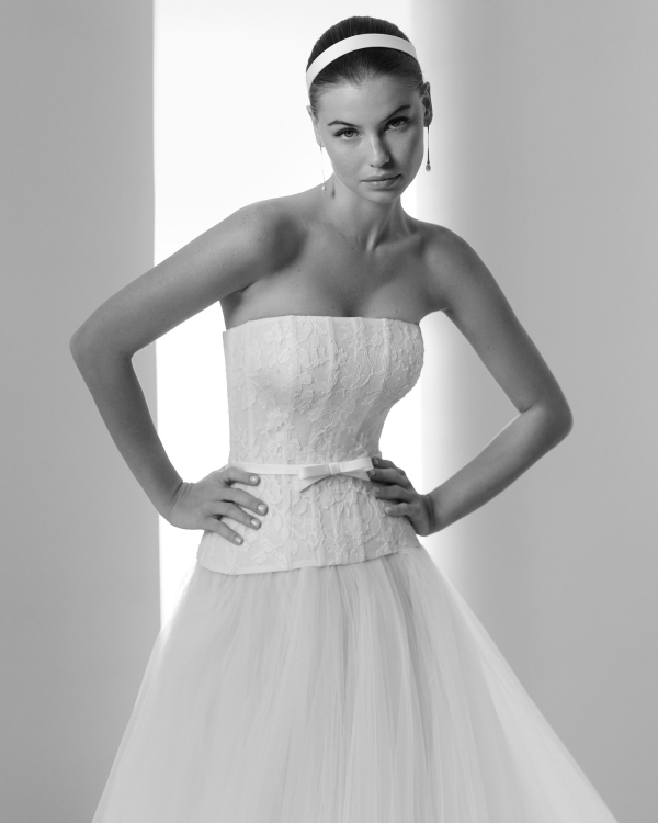 DESTINO Wedding Dress Aire Barcelona Collection 2027 | Paris Boutique DESTINO Wedding Dress Aire Barcelona Collection 2027 | Paris Boutique