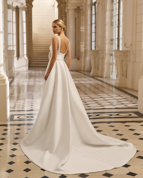 BLISS Wedding Dress Aire Barcelona Collection 2027 | Paris Boutique BLISS Wedding Dress Aire Barcelona Collection 2027 | Paris Boutique
