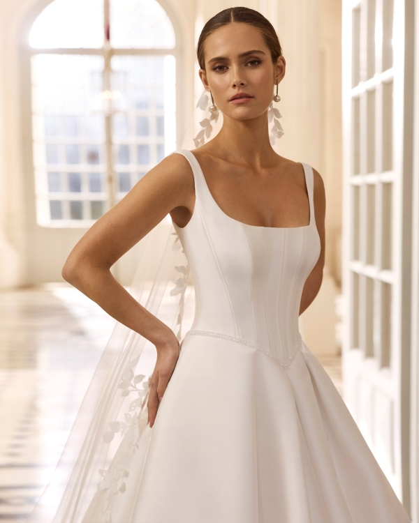 Robe de Mariée BRENA Aire Barcelona 2027 | Mariée Parisienne Robe de Mariée BRENA Aire Barcelona 2027 | Mariée Parisienne