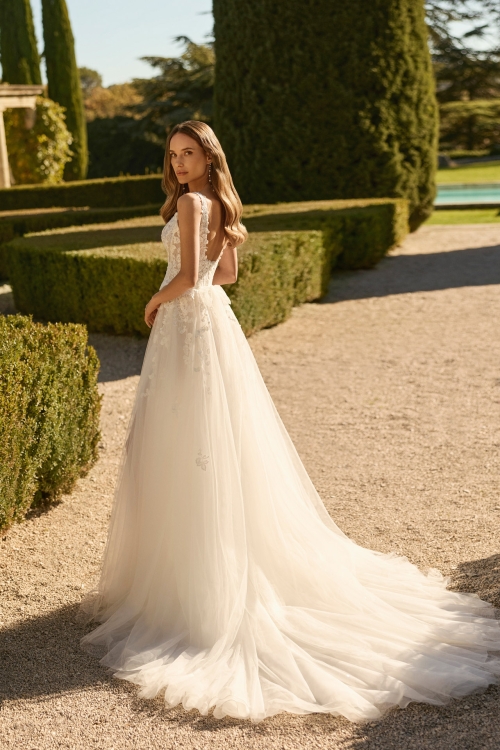 XENEA Wedding Dress Aire Barcelona Collection 2027 | Paris Boutique