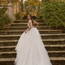 XERRY Wedding Dress Aire Barcelona Collection 2027 | Paris Boutique XERRY Wedding Dress Aire Barcelona Collection 2027 | Paris Boutique