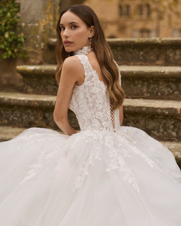XERRY Wedding Dress Aire Barcelona Collection 2027 | Paris Boutique XERRY Wedding Dress Aire Barcelona Collection 2027 | Paris Boutique