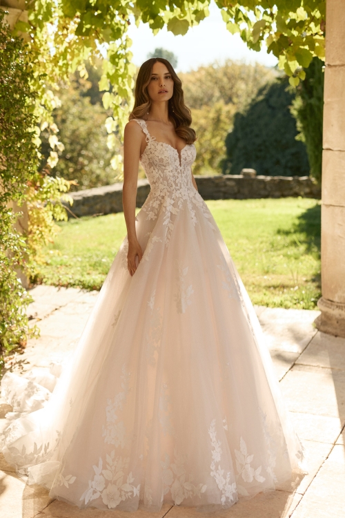 XIOMAR Wedding Dress Aire Barcelona Collection 2027 | Paris Boutique