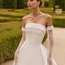 XIRAE Wedding Dress Aire Barcelona Collection 2027 | Paris Boutique XIRAE Wedding Dress Aire Barcelona Collection 2027 | Paris Boutique