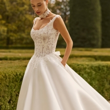 XIXON Wedding Dress Aire Barcelona Collection 2027 | Paris Boutique XIXON Wedding Dress Aire Barcelona Collection 2027 | Paris Boutique