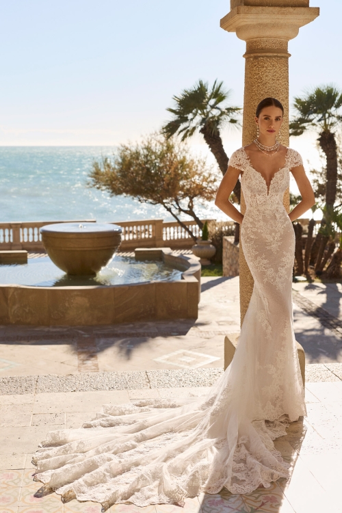 Robe de mariée FADO Luna Novias collection 2027 | Paris