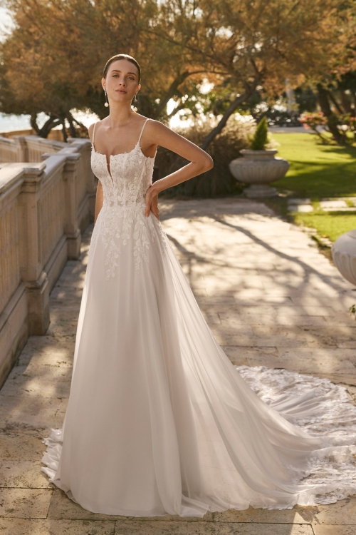 FENEYA Wedding Dress luna novias collection 2027: Paris Boutique