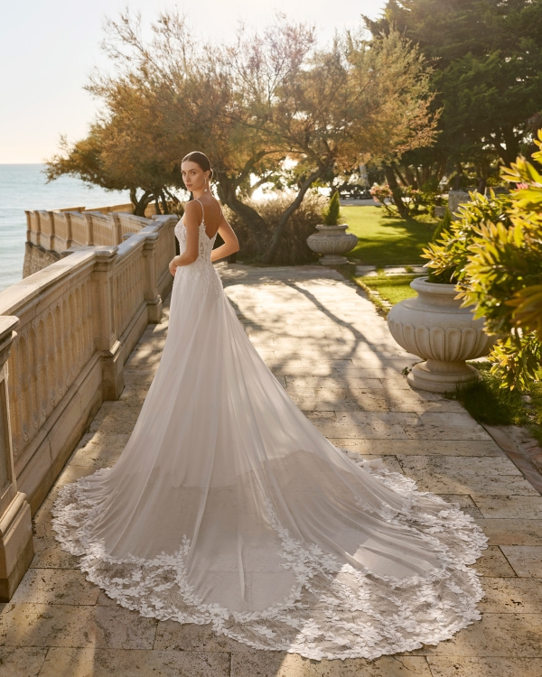 FENEYA Wedding Dress luna novias collection 2027: Paris Boutique FENEYA Wedding Dress luna novias collection 2027: Paris Boutique