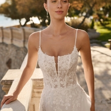 FENEYA Wedding Dress luna novias collection 2027: Paris Boutique FENEYA Wedding Dress luna novias collection 2027: Paris Boutique