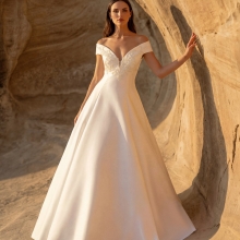 BERGAYA Wedding Dress Pronovias collection 2027 | Boutique Paris BERGAYA Wedding Dress Pronovias collection 2027 | Boutique Paris