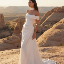 CHALLON Wedding Dress Pronovias collection 2027 | Boutique Paris CHALLON Wedding Dress Pronovias collection 2027 | Boutique Paris