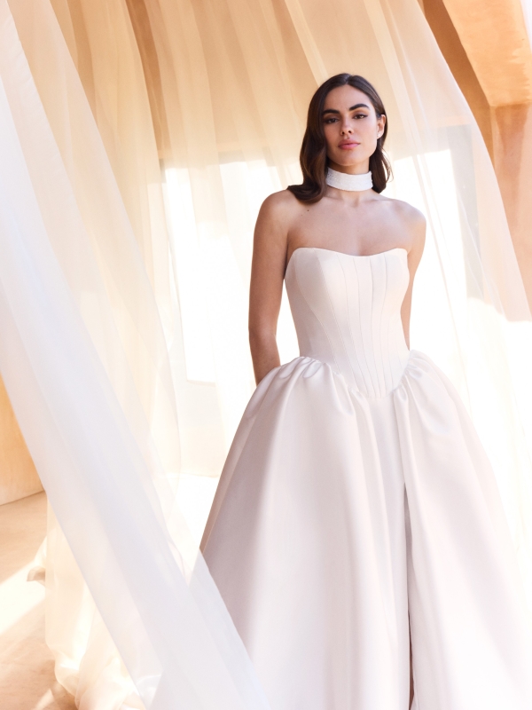 Robe de Mariée CHROMELLE Pronovias collection 2027 | Paris Robe de Mariée CHROMELLE Pronovias collection 2027 | Paris