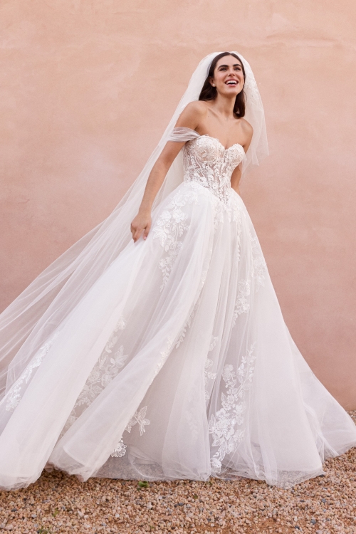 CRALY Wedding Dress Pronovias collection 2027 | Boutique Paris